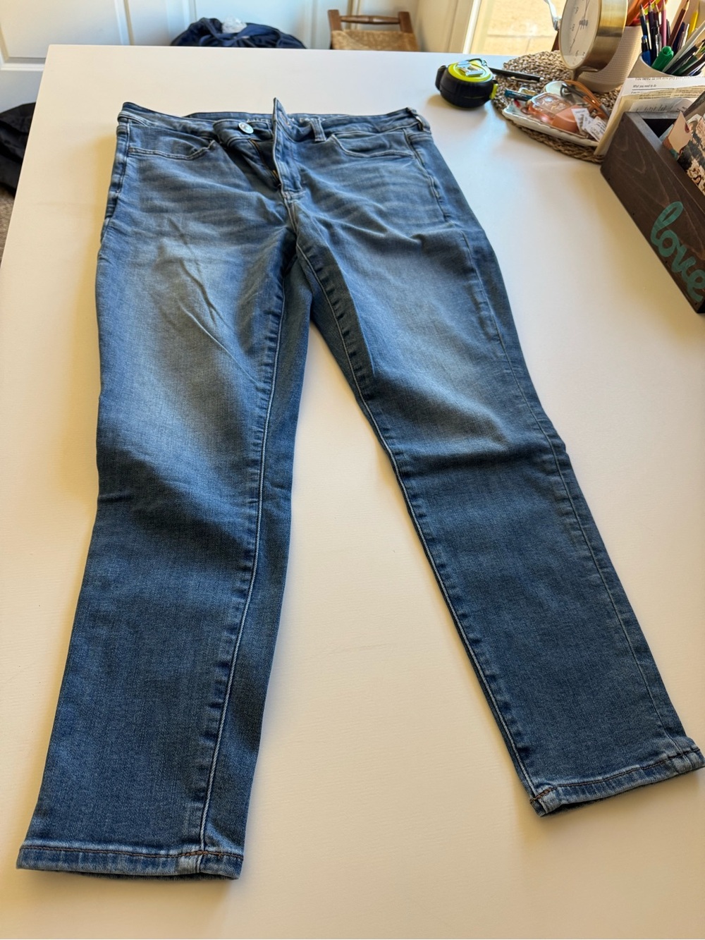 American Eagle Outfitters Women's crop jeggings Medium Blue Jeans